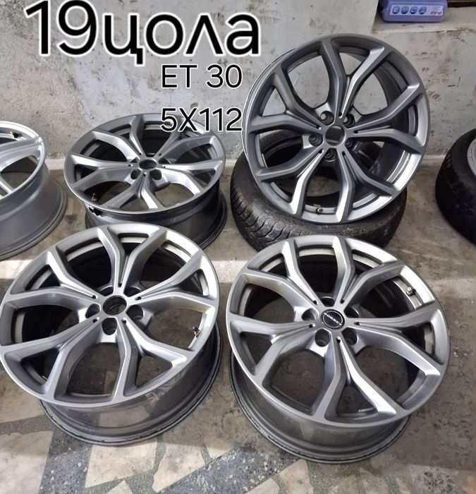 Audi 18 и 19 17 цола Mercedes Audi  5 комплекта . Замъка Ямбол