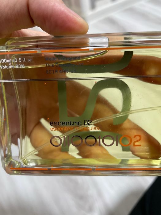 Escentric Molecules Molecule 02