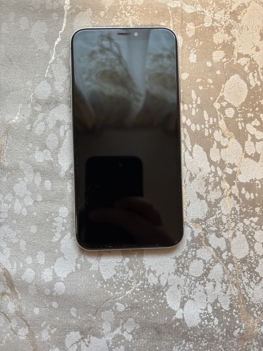 Vând iphone X .....
