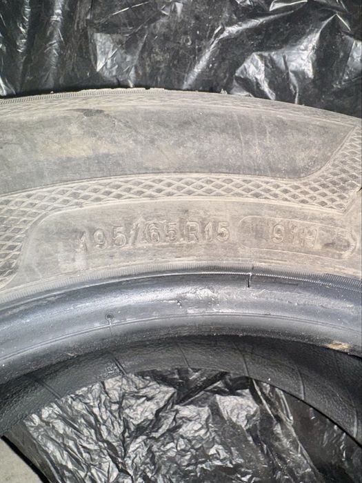2бр.гуми  Клебер R15 и кора за  Mercedes 220D,