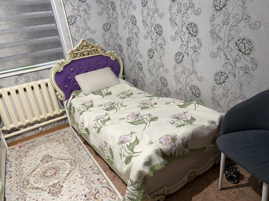 Спальный кровать