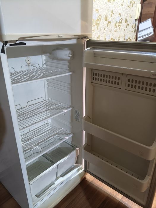 Холодильник Стинол рабочий