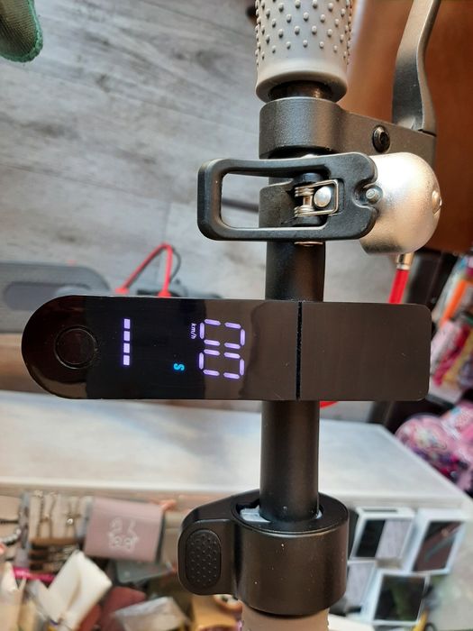 Электросамокат Е scooter