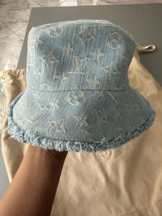 Дънкова шапка Louis Vuitton