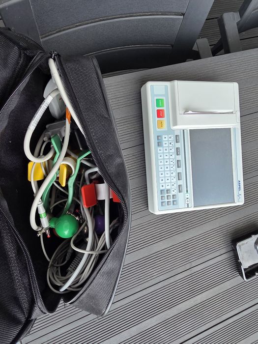 Aparatura medicala: ecograf Sonoscape E2 Pro, Ekg Aspel,Ekg Esaote P8000, Imunofluorescence Analyzer AF100C LabPad