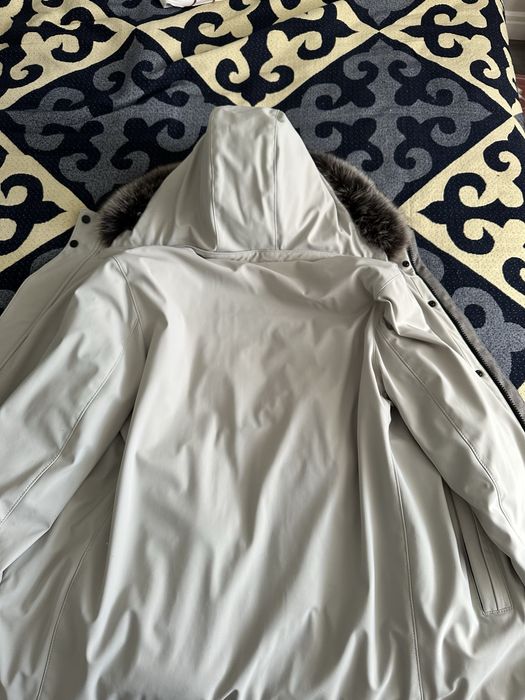 Продам зимнюю куртку