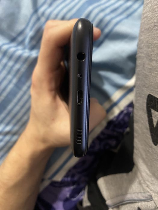 Продам Самсунг А03