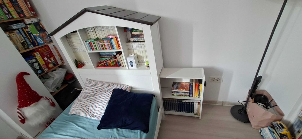 Camera copii Mobexpert: pat+biblioteca+birou+2covorase