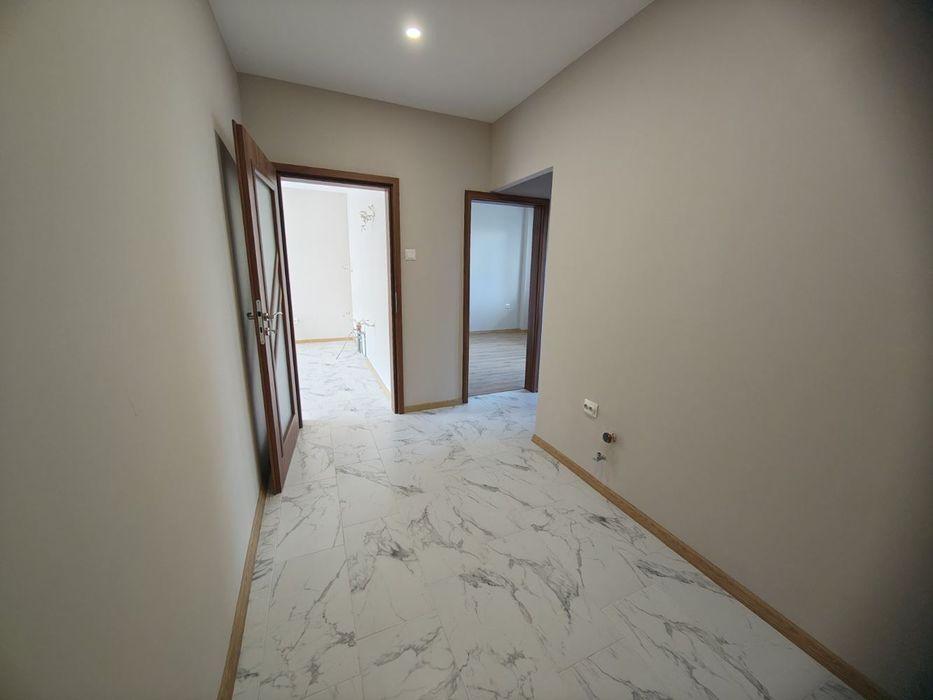 Ремонтиран тристаен апартамент в ж.к. Дружба 1!