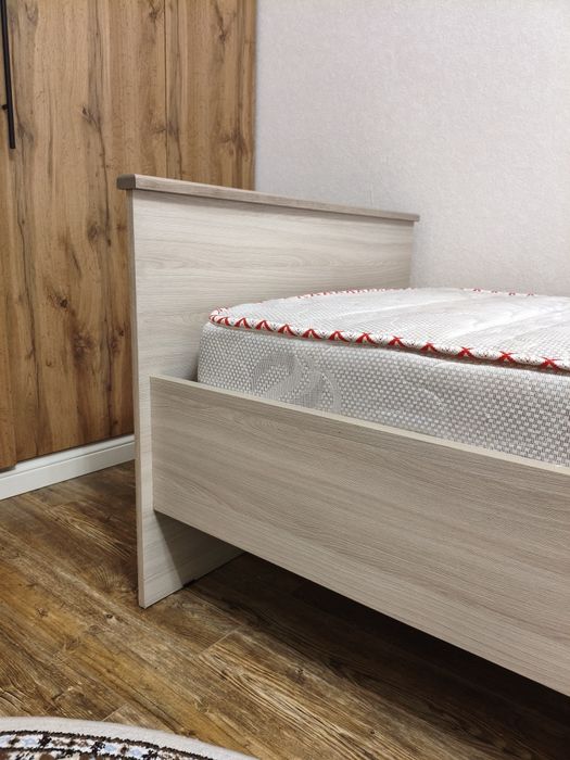 Продам кровать 200*90