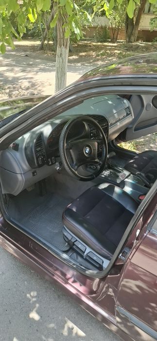 Продам машину BMW