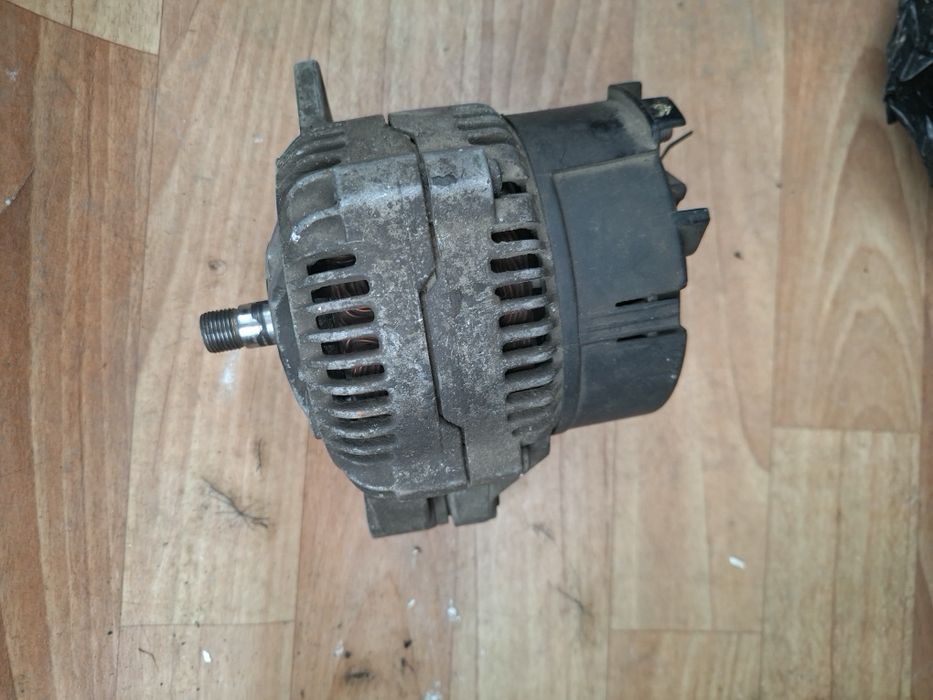 Генератор Ауди 80 Б4