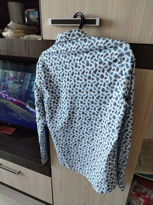 Продаются Пиджак  и рубашка