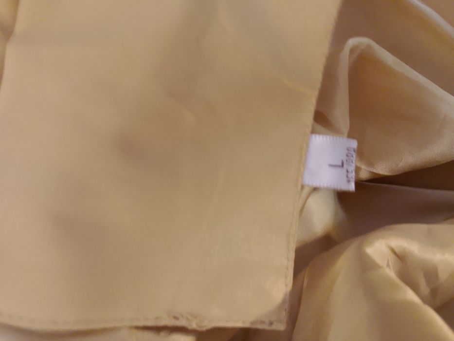 Продам куртку новую