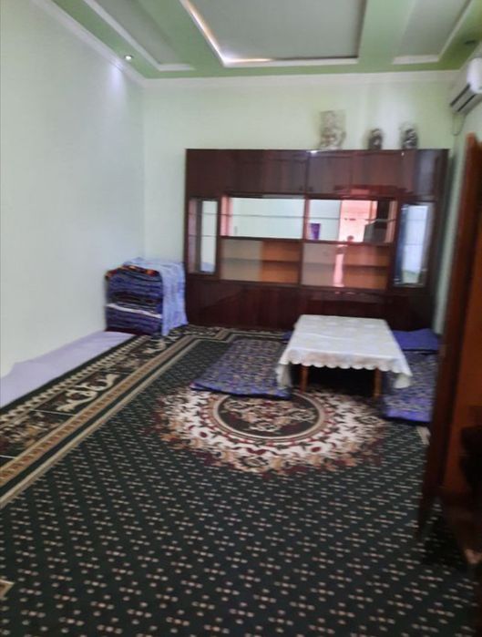 Hovli uyda xona ijaraga beriladi, hamma sharoitlari bor