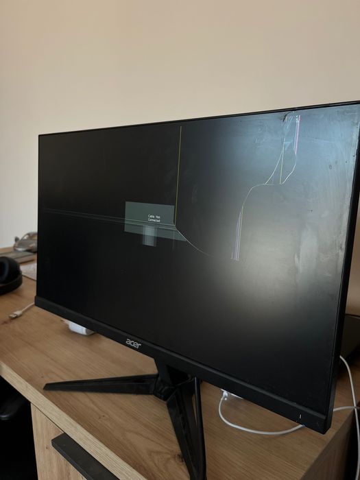 Vând monitor acer nitro 100 hz cu ecranul spart
