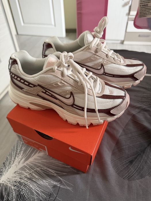 Adidasi Nike dama marimea 36