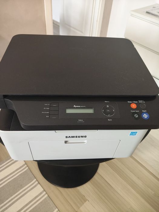 Vând imprimanta nouă SAMSUNG SL-M 2070