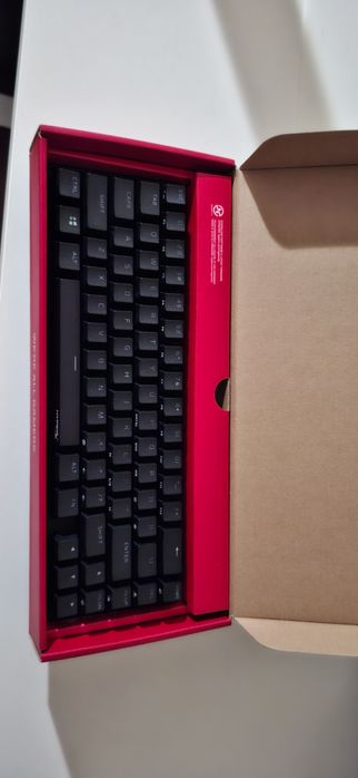 Лаптоп Lenovo gaming + аксесоари