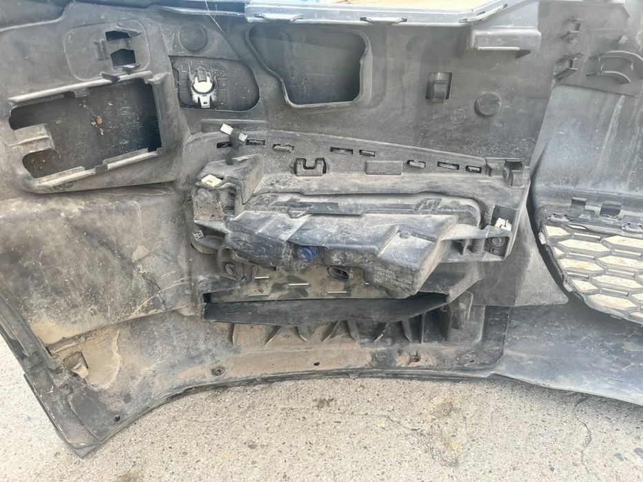 Бампер передний для BMW G30 540