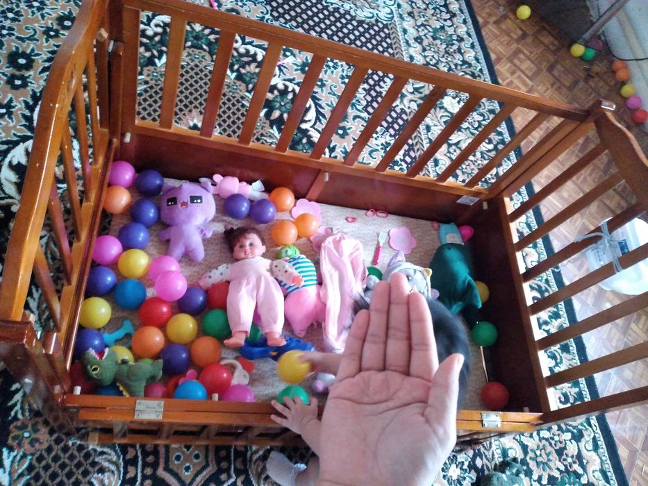 Манеж и люлка сатылады