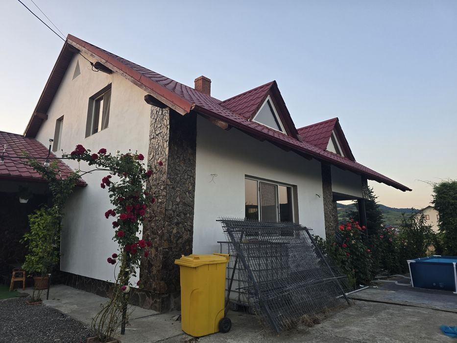 Vând casa Ideciu de Jos.