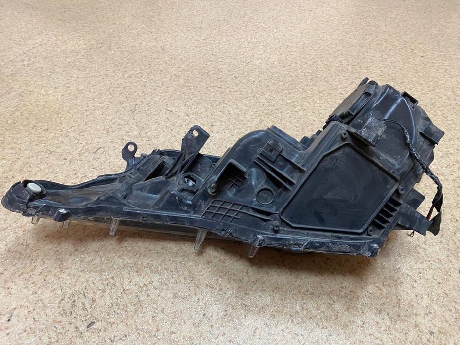 Фара 2013 rav4 американец