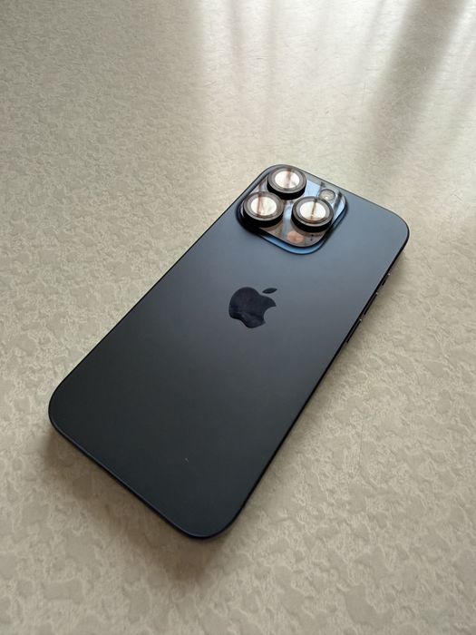Продам Iphone 15 pro Blue
