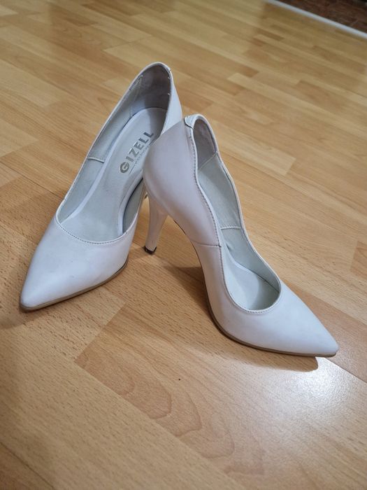 Pantofi albi de piele