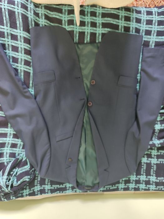 Мужской костюм продам