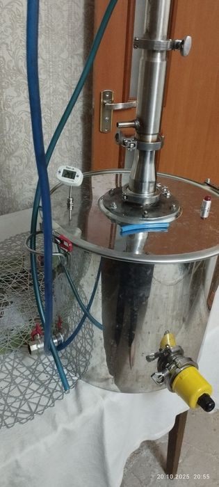 Дистиллятор в комплекте