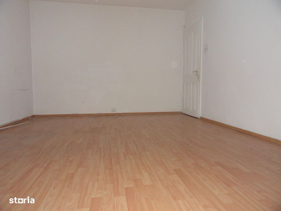 Apartament 2 camere decomandat parter, zona centrala - Kaufland, 80 mp