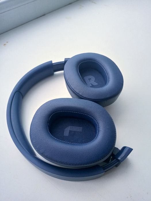 Bluetooth-наушник JBL Tune 720BT ориг