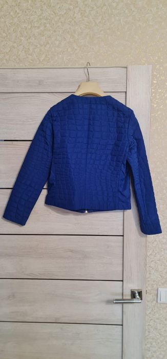 Куртки 40-42 и 46 размеры