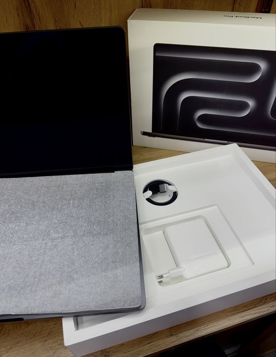 Macbook Pro 16 M3 Max 36/512 | 30GPU | 14CPU | 100% Battery | 5 Cycle