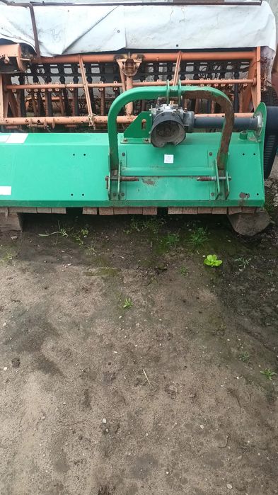 Vând utilaje agricole