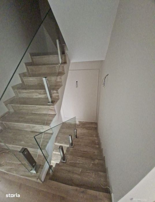 Duplex premium 5 camere, 3 bai, panouri fotovoltaice,Torontalului/ Meh