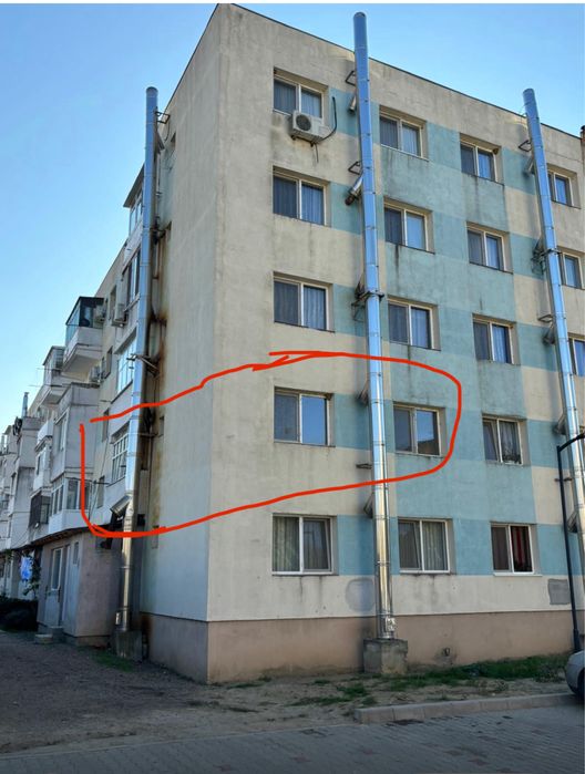 PROPRIETAR vând apartament cu 3 camere Et.1 ,Aleea Ioan Slavici Bl 49