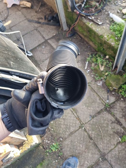 Маркуч за турбо за Ауди А6 Ц6 4Ф 3.0 тди 224,233, 2.7 тди 180 кс