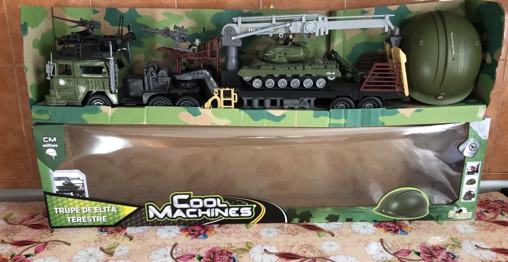 Vand joc de copii nou.