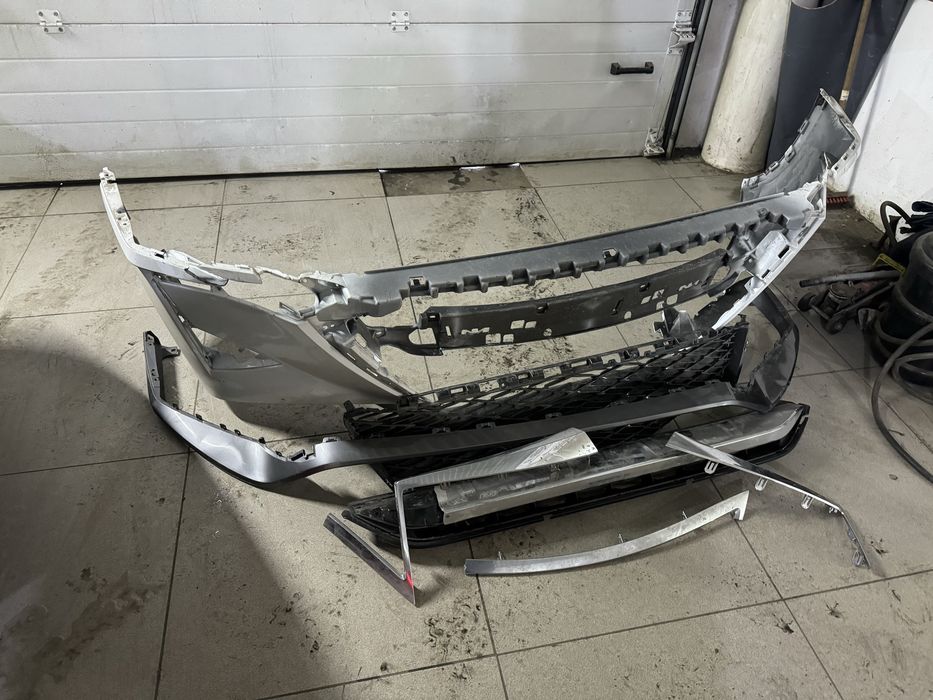 Бампер передний Lexus RX 350