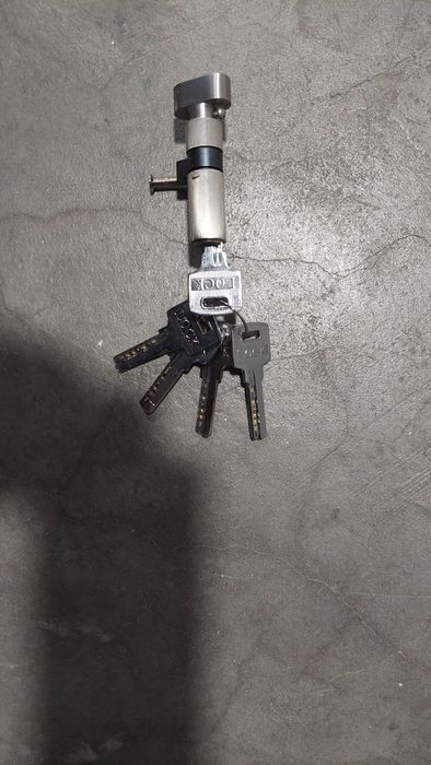 Високоосигурен патрон LOCK за врата