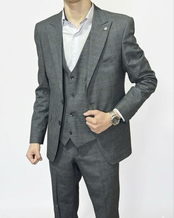 Мужской костюм размер 46