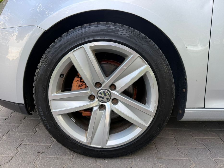 Vând Golf V  *An 2004 * 2.0 TDI *Manual