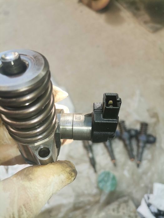 Injectoare golf5 Passat b6 touran seat Audi skoda jetta caddy golf4