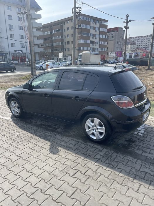 OPEL Astra 2011 — imagine 3