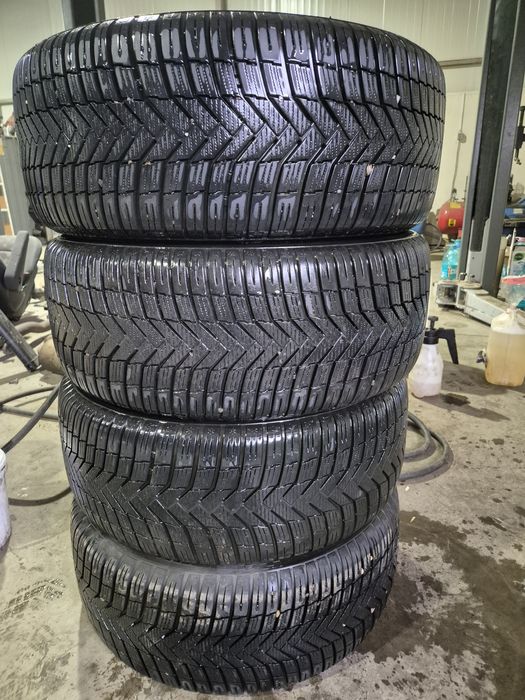 Jante aliaj si anvelope de iarna 235/45R17 vw passat b7
