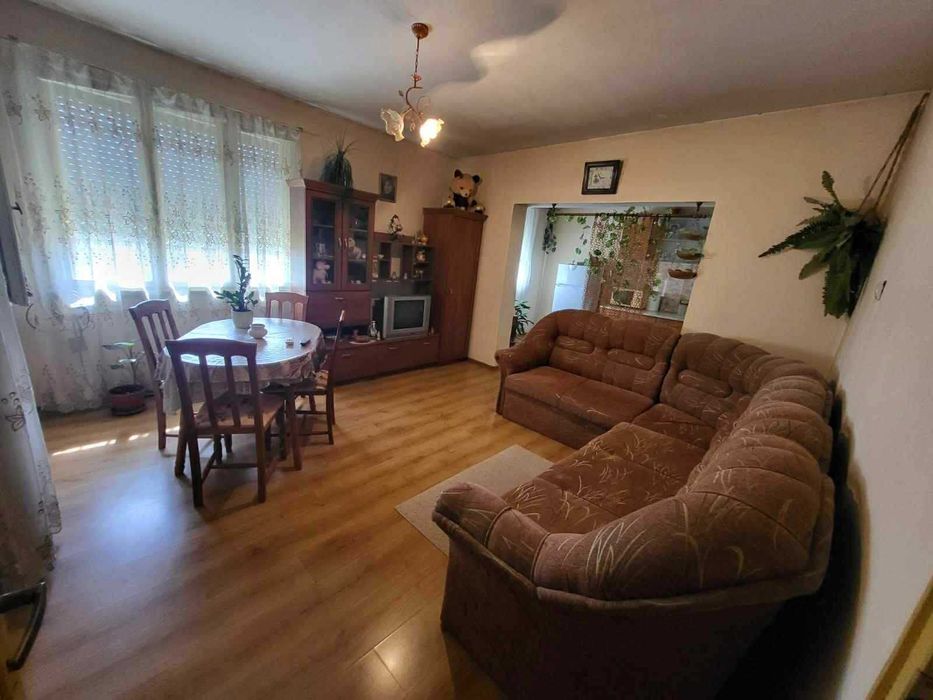 Продава се Къща в Луковит - 130 кв.м за 424 €/кв.м - Снимка #1