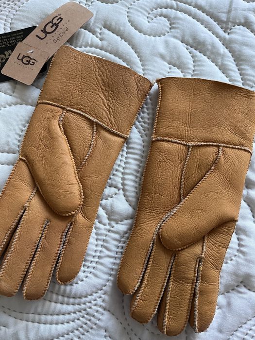 Дамски ръкавици UGG xs нови