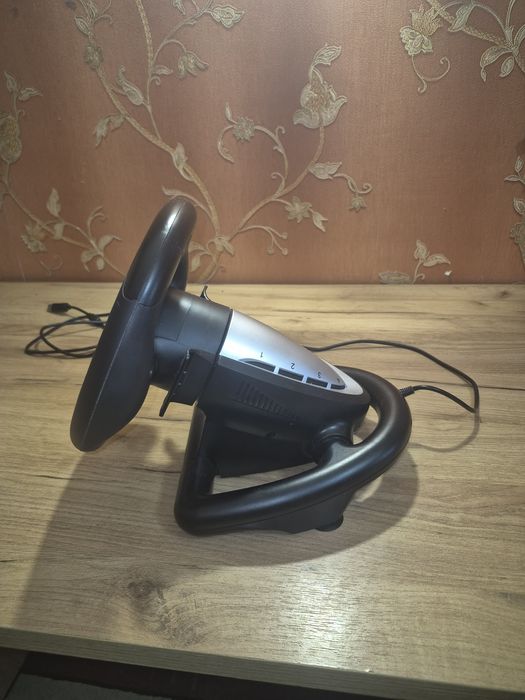 Игровой руль defender.